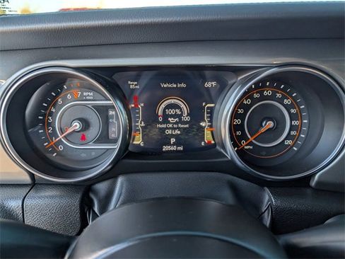 Used 2023 Jeep Gladiator Overland w/ Cold Weather Group image 18