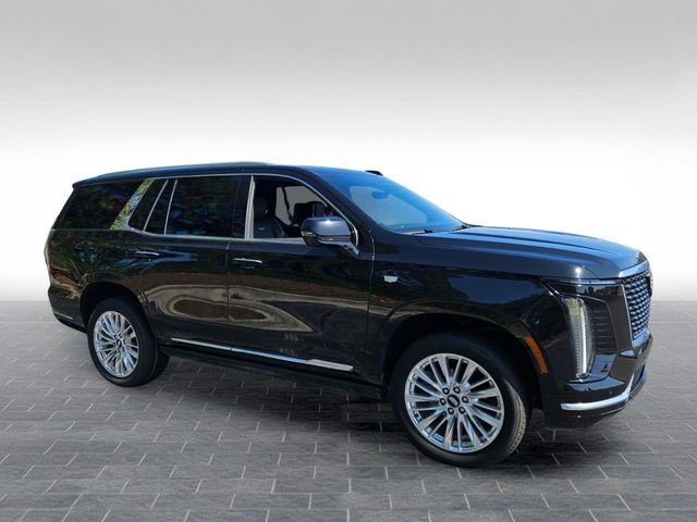 Certified 2026 Cadillac Escalade Luxury AWD/4WD image 3