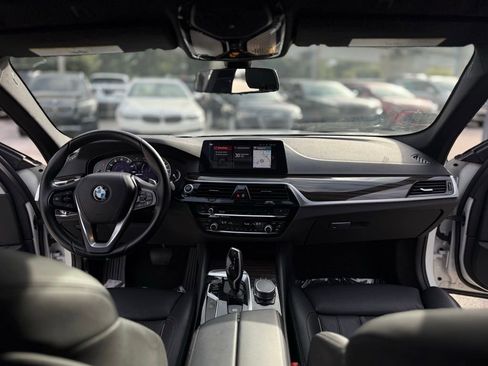 Used 2019 BMW 530e image 20