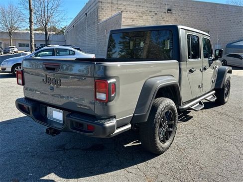 Used 2023 Jeep Gladiator Sport image 7