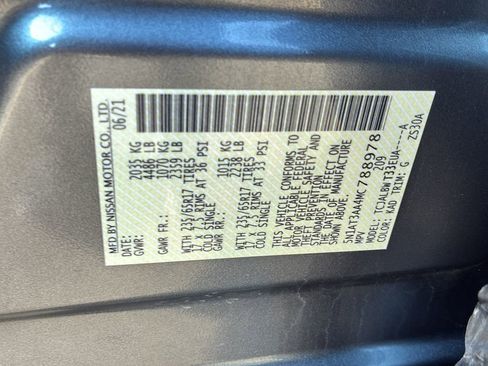 Used 2021 Nissan Rogue S FWD image 30
