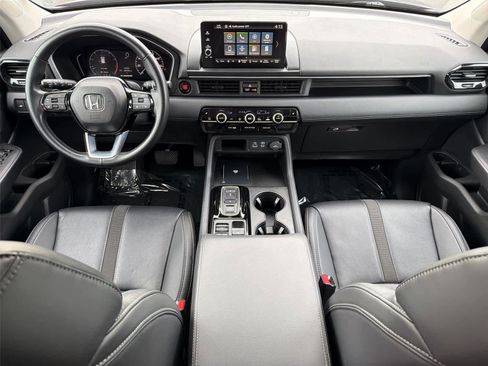Used 2023 Honda Pilot EX-L image 11