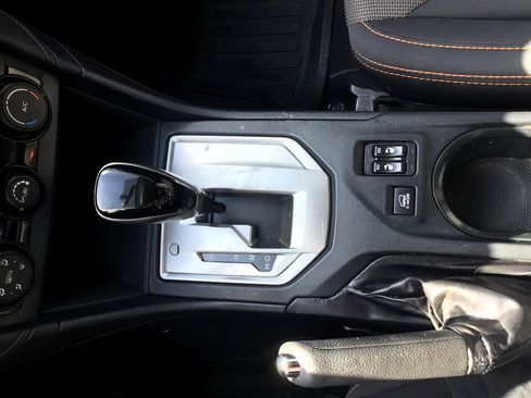 Used 2018 Subaru Crosstrek 2.0i Premium AWD/4WD image 11
