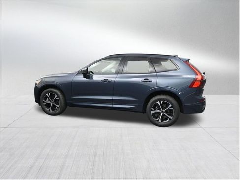 New 2026 Volvo XC60 B5 Core AWD/4WD image 2