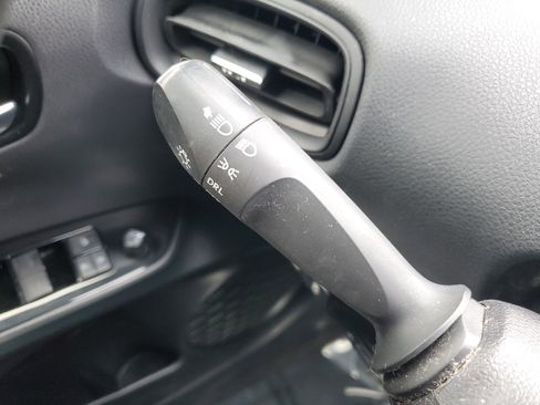 Used 2020 Toyota Prius LE image 20