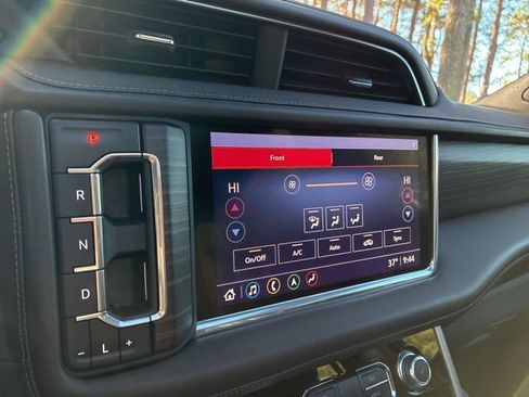 Used 2021 GMC Yukon Denali w/ Denali Ultimate Package image 34