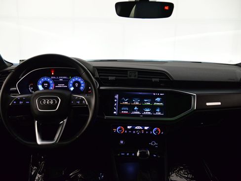 Certified 2023 Audi Q3 2.0T Premium w/ Black Optic Sport Package image 13