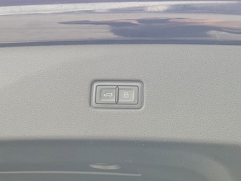 Used 2021 Audi SQ8 Prestige w/ Prestige Package AWD/4WD image 19