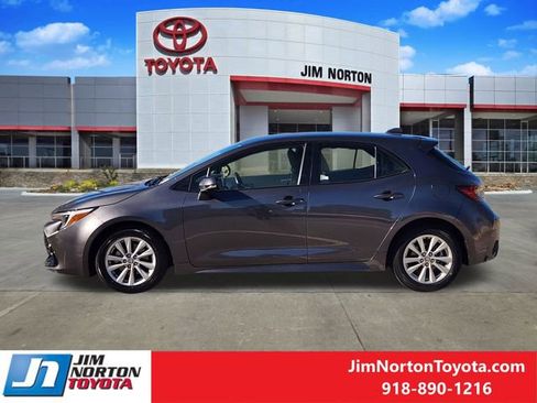 Used 2023 Toyota Corolla SE image 4