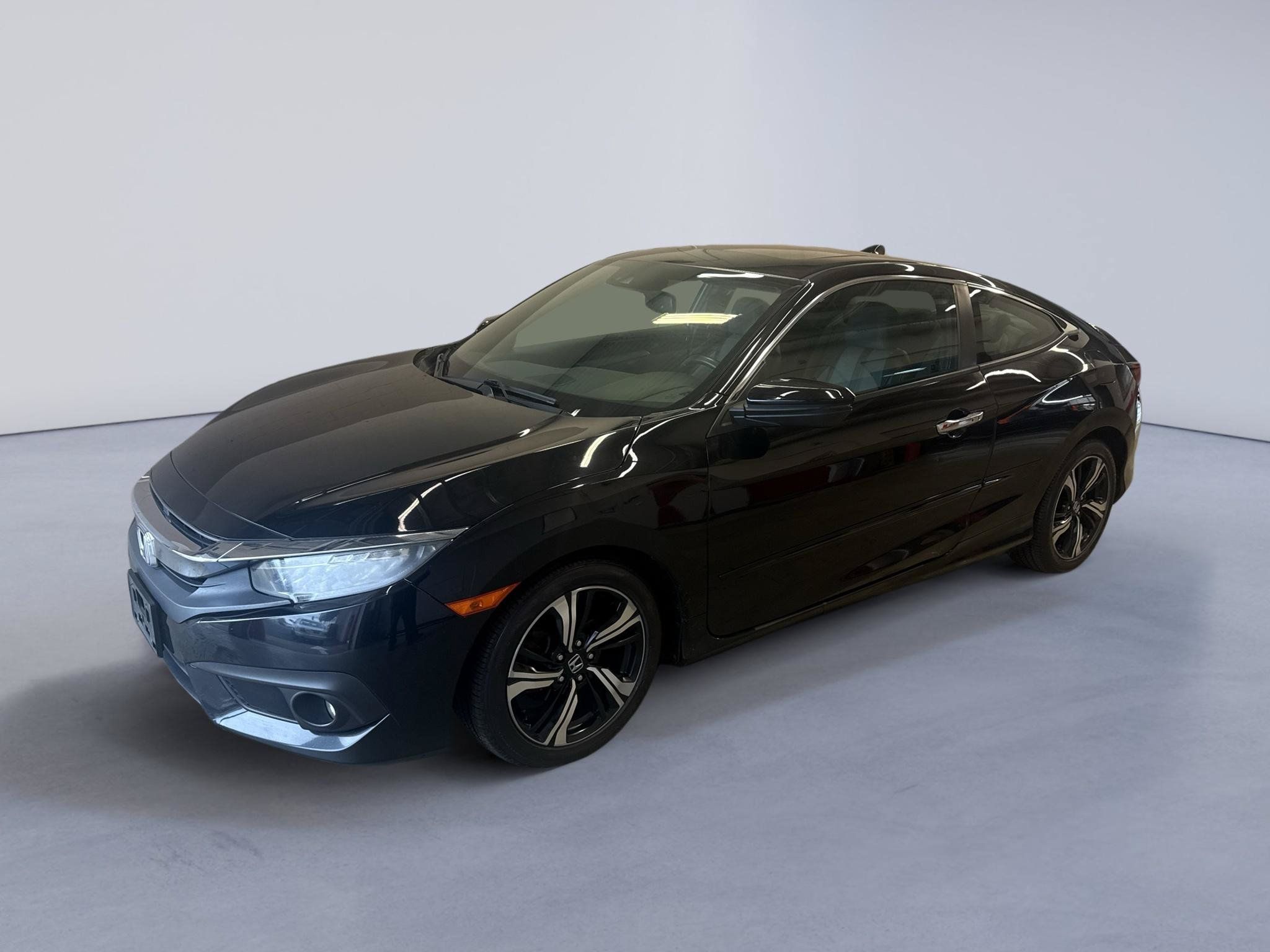 Used 2016 Honda Civic Touring image 3