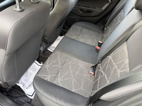 Used 2013 Ford Fiesta SE FWD image 17