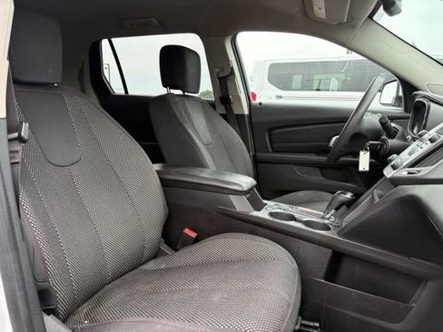 Used 2017 GMC Terrain SLE FWD image 4