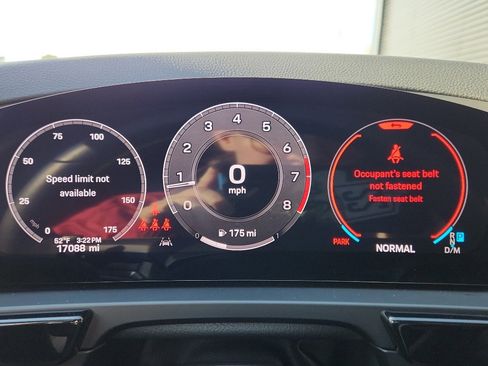 Certified 2024 Porsche Cayenne Coupe image 26