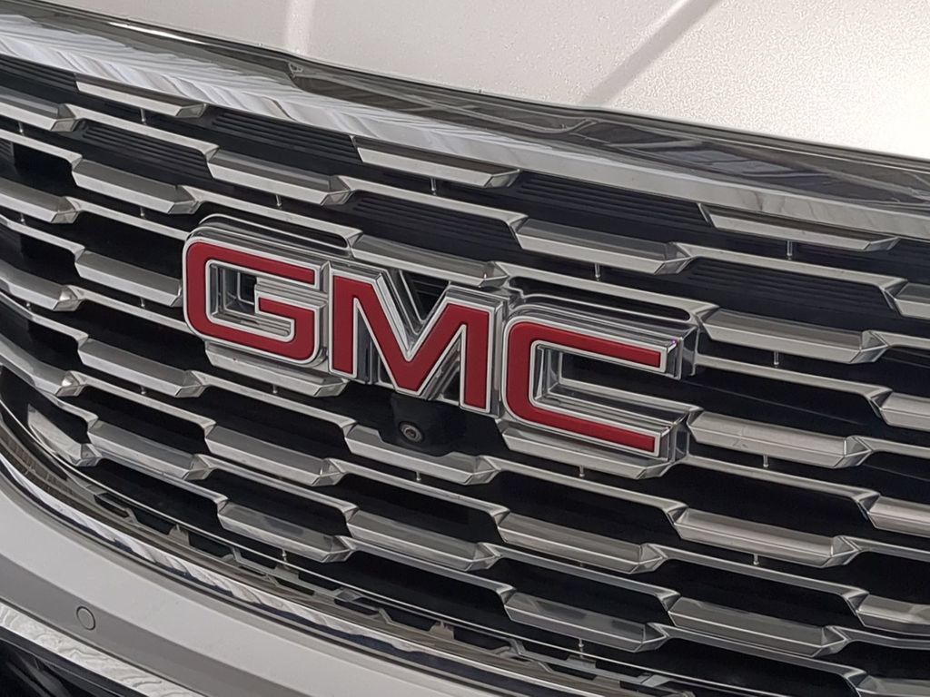 Used 2020 GMC Terrain Denali w/ Denali Premium Package AWD/4WD image 15