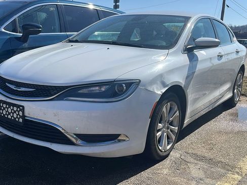 Used 2015 Chrysler 200 Limited image 5