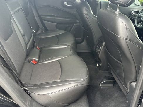 Used 2019 Jeep Compass Latitude FWD image 21