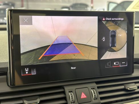 Used 2024 Audi Q5 e Premium Plus w/ Premium Plus Package AWD/4WD image 18