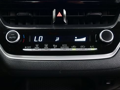 Used 2024 Toyota Corolla LE FWD image 19