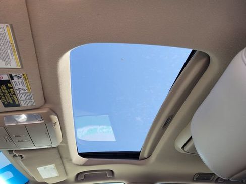 Used 2015 Toyota Sequoia Platinum w/ Preferred Accessory Package AWD/4WD image 18