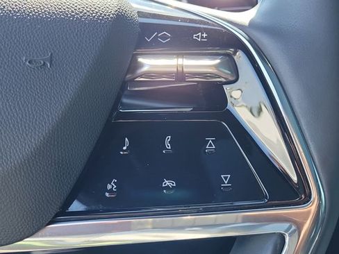 Used 2025 Cadillac Escalade IQ Luxury 1 w/ Smart Trailering package image 28