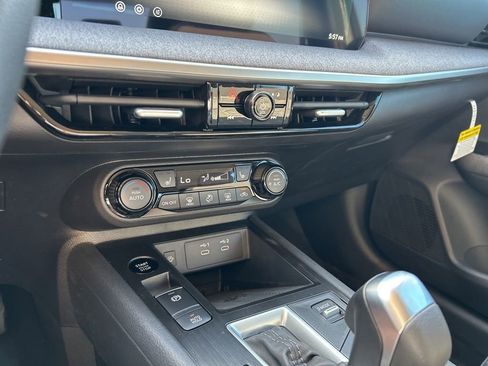 New 2026 Nissan Kicks SV w/ Charging Package FWD image 33