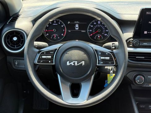 Used 2022 Kia Forte LXS image 28