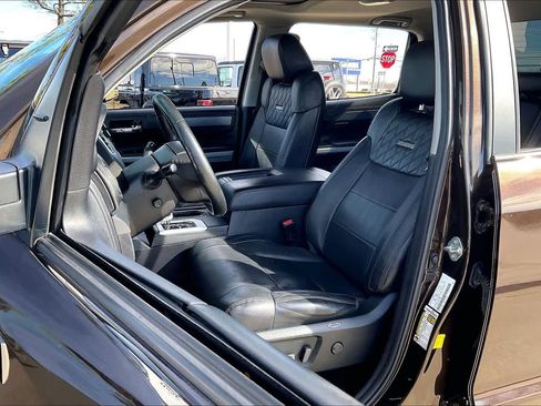 Used 2021 Toyota Tundra Platinum image 8