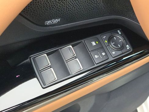 Used 2023 Lexus LX 600 4WD w/ Accessory Package (Z1) image 25