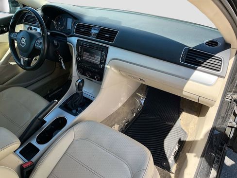 Used 2013 Volkswagen Passat TDI SE FWD image 26