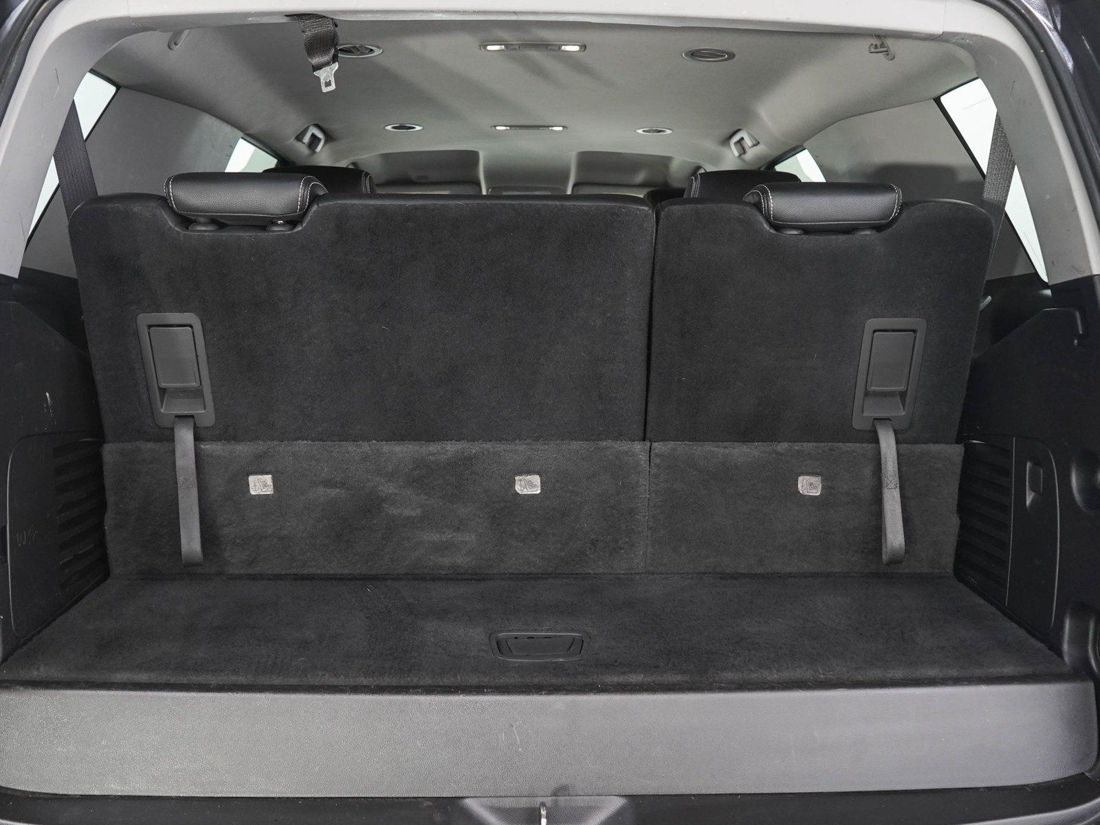 Used 2018 GMC Yukon SLE w/ SLE Value Package AWD/4WD image 9