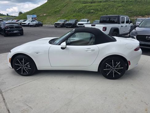 New 2026 MAZDA MX-5 Miata Grand Touring w/ Weather Package RWD image 4