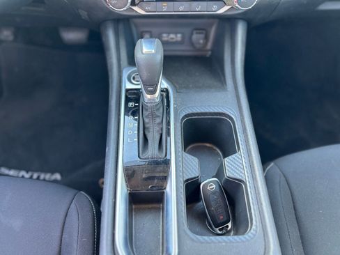 Certified 2025 Nissan Sentra SV FWD image 18