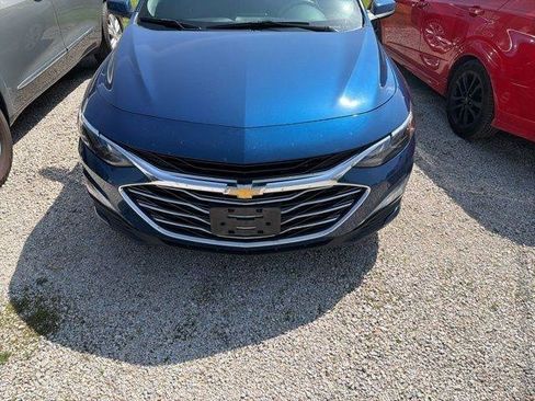 Used 2019 Chevrolet Malibu LT image 3