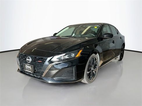 Used 2024 Nissan Altima 2.5 SR image 37