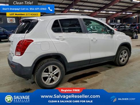 Used 2016 Chevrolet Trax LT w/ LT Convenience Package AWD/4WD image 4
