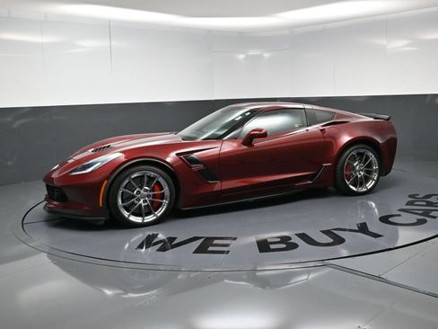 Used 2019 Chevrolet Corvette Grand Sport RWD image 6
