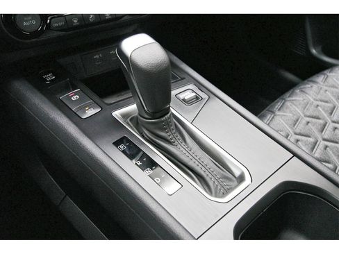 New 2026 Nissan Kicks SV image 25