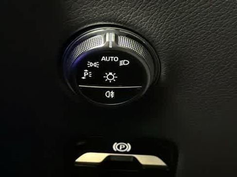 Certified 2026 Mercedes-Benz GLC 300 4MATIC image 19