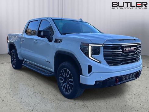 Used 2024 GMC Sierra 1500 AT4 w/ Technology Package image 6