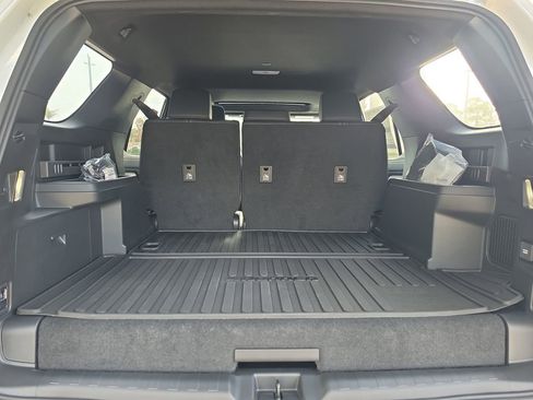 New 2026 Toyota 4Runner Limited AWD/4WD image 32