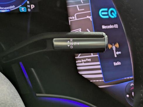 Certified 2022 Mercedes-Benz EQS 580 4MATIC Sedan image 15