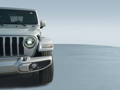 Used 2021 Jeep Wrangler Unlimited Sahara image 38
