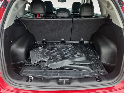 Used 2019 Jeep Compass Latitude AWD/4WD image 31