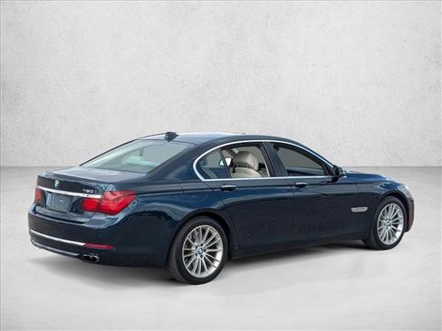 Used 2013 BMW 750i RWD image 5
