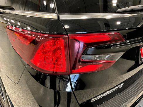 Used 2025 Honda Odyssey Elite image 23