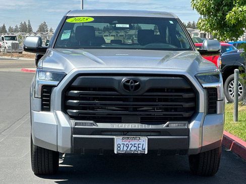 Used 2025 Toyota Tundra SR5 w/ SR5 Convenience Package AWD/4WD image 9