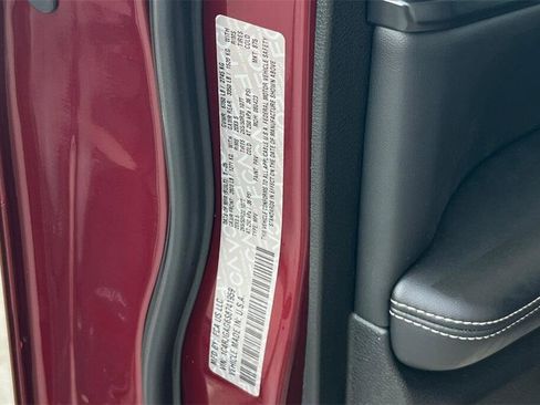 New 2025 Jeep Grand Cherokee Altitude image 27