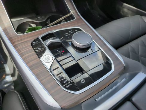 Used 2024 BMW X5 xDrive40i w/ M Sport Package AWD/4WD image 26