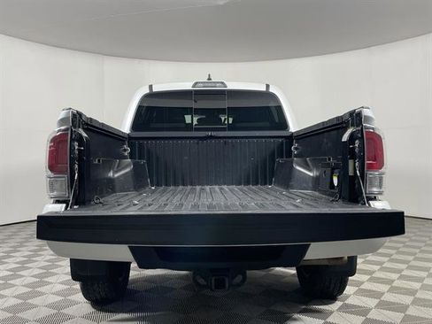 Certified 2022 Toyota Tacoma TRD Sport image 23