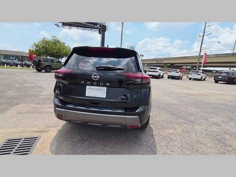 Used 2024 Nissan Rogue SL w/ SL Premium Package FWD image 44